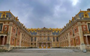 visite virtuelle pendant le confinement 
Le Château de Versailles
Madame M Les Voyages